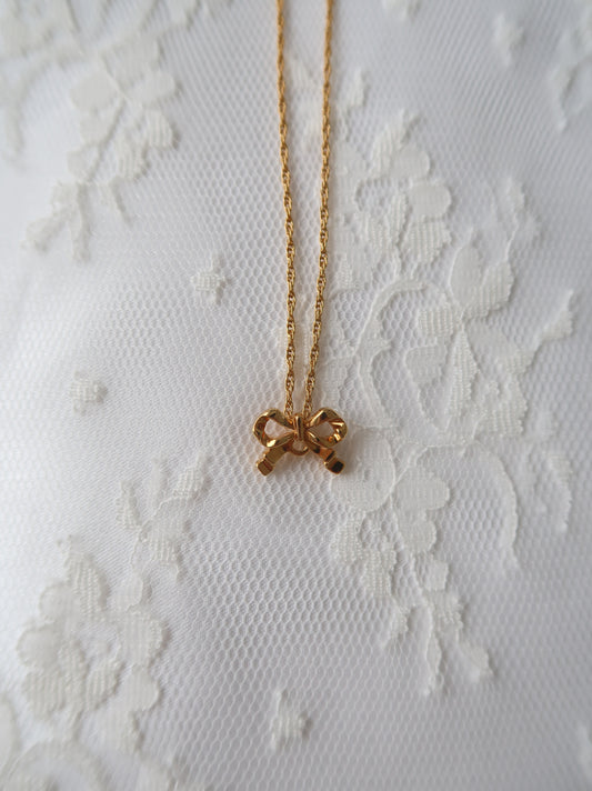 Vintage Bow Necklace